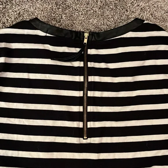 J.Crew Medium Black and White 3/4 sleeve - Picture 4 of 4